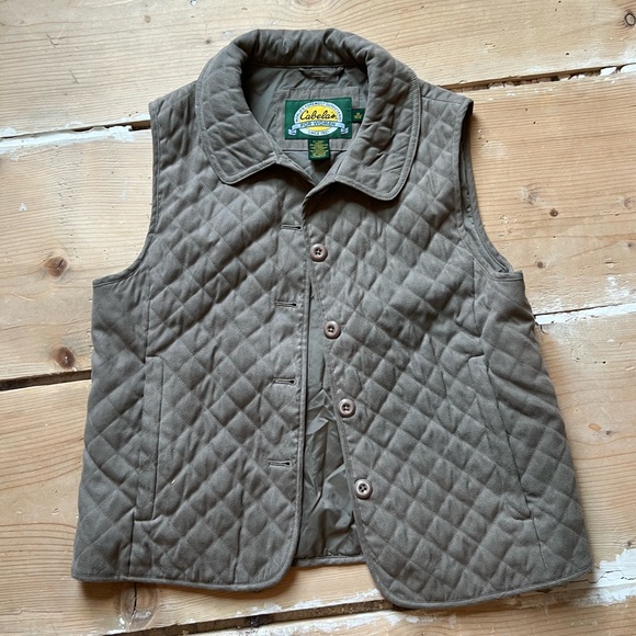 Cabela’s quilted vest - Picture 1 of 3